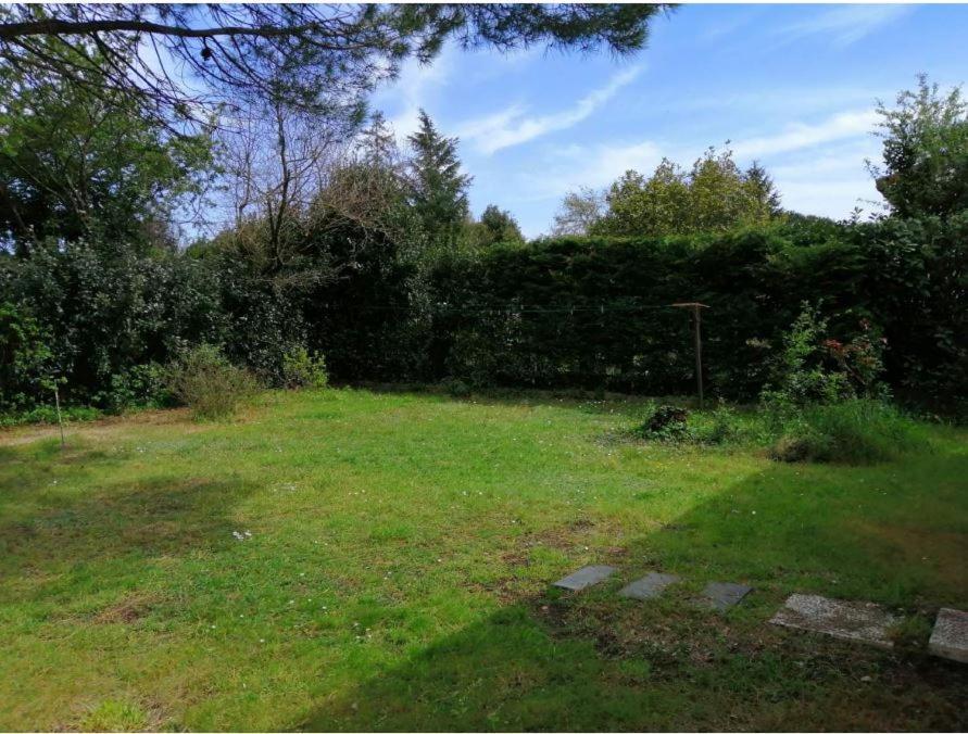 Hotel Emplacement De Toile De Tente Dans Jardin Cugand Exterior foto